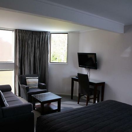 Tussock Grove Hotel Ohakune Exterior photo